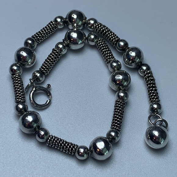 Vintage Sterling Silver Bead & Wire Tube Bracelet w/Bead Accent Charm - 7-3/4” - Picture 14 of 15